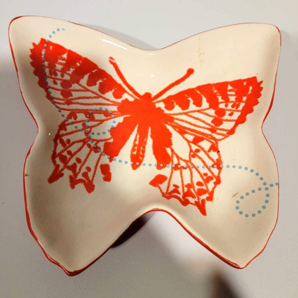 Set of 4 Butterfly Plates in Orange, Green, Blue, and Red EUC